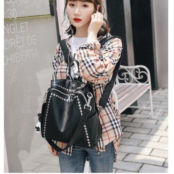 2020 Women Genuine Leather Backpack Rivet Multifunctional Backpack Female